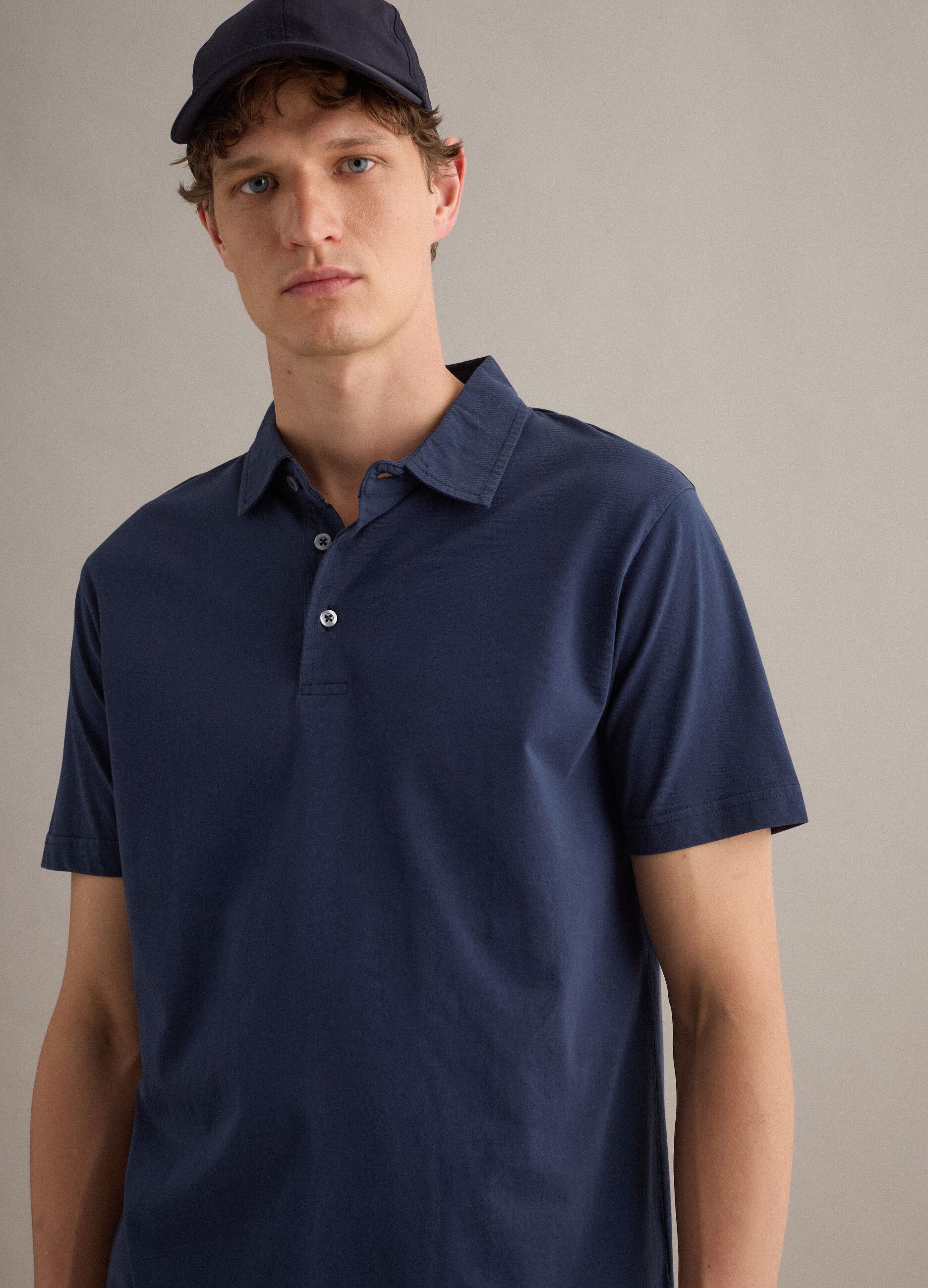 Blaues Poloshirt aus reiner Baumwolle mit kurzen &Auml;rmeln, Regular Fit