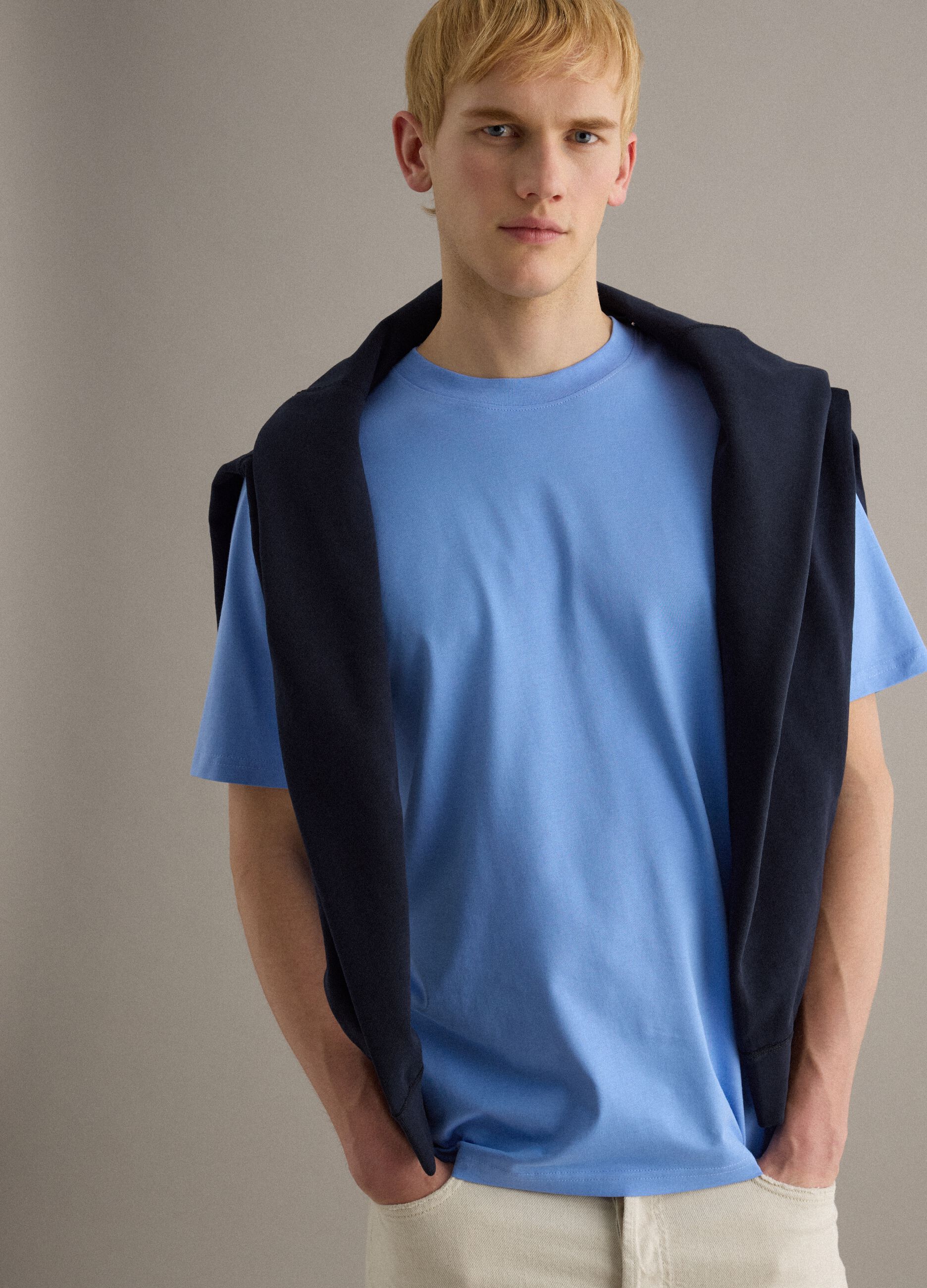 Camiseta Azul Claro de Algod&oacute;n Puro con Cuello Redondo Corte Relajado