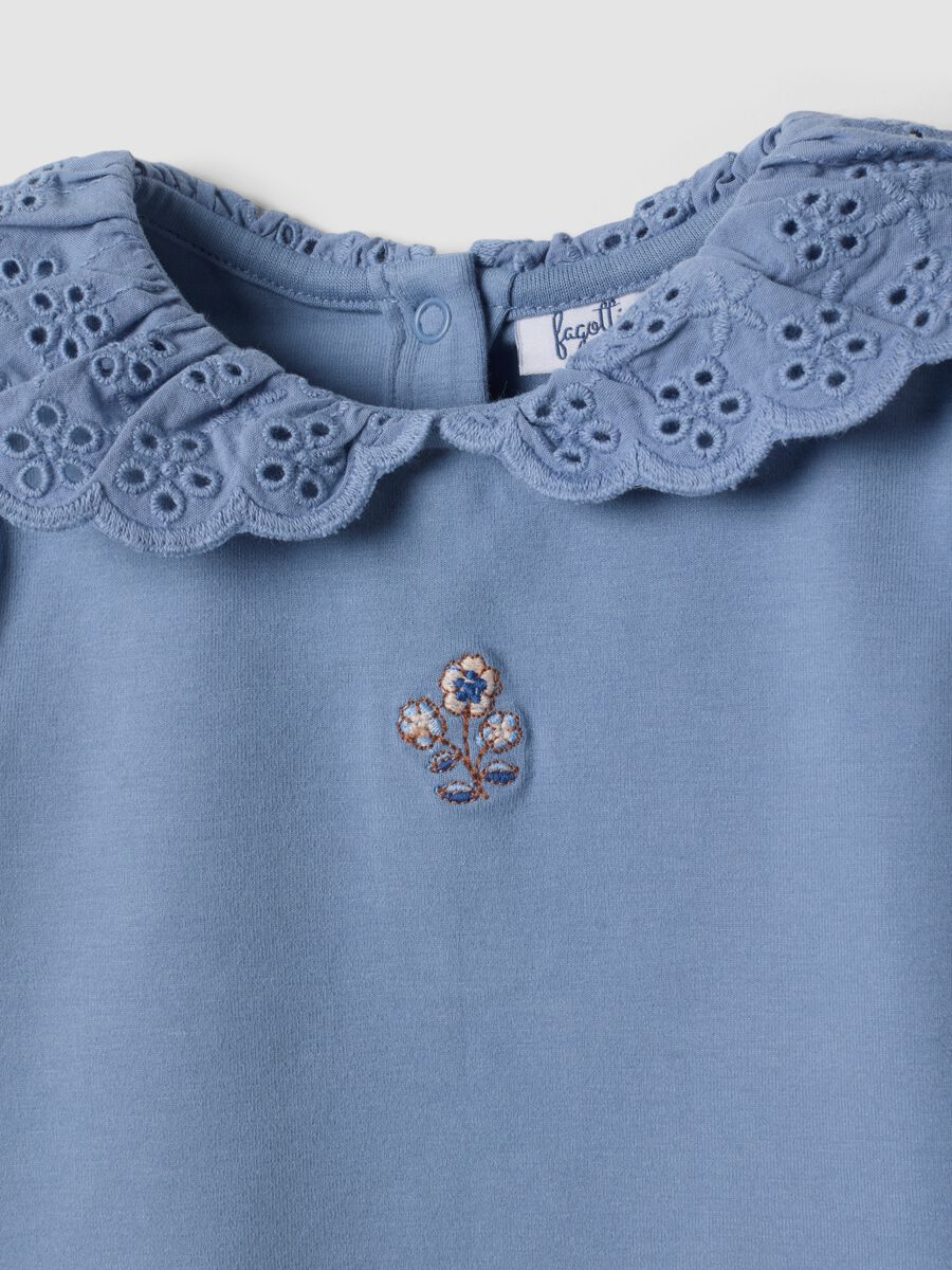 Blue stretch organic cotton top with broderie anglaise collar_2