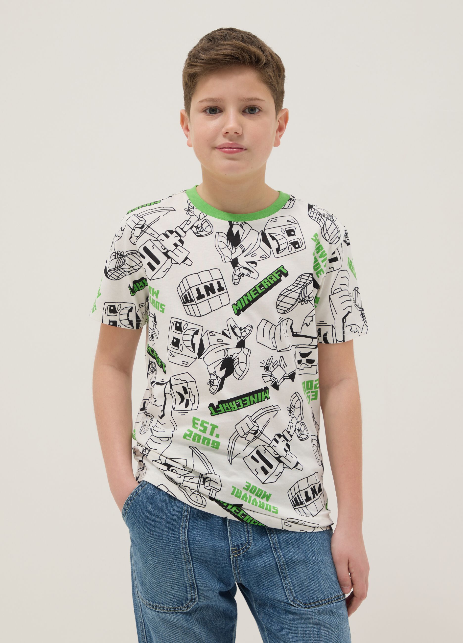 T-shirt infantil em puro algod&atilde;o multicolorido regular fit com estampa