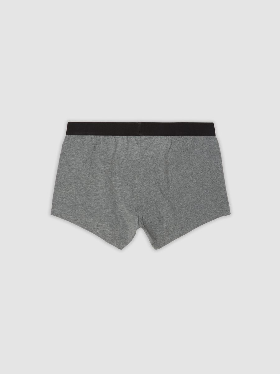 Tripack boxer nero, grigio melange e rosso bordeaux in cotone organico elasticizzato_1