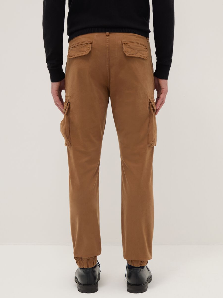 Slim fit brown stretch cotton cargo trousers_2