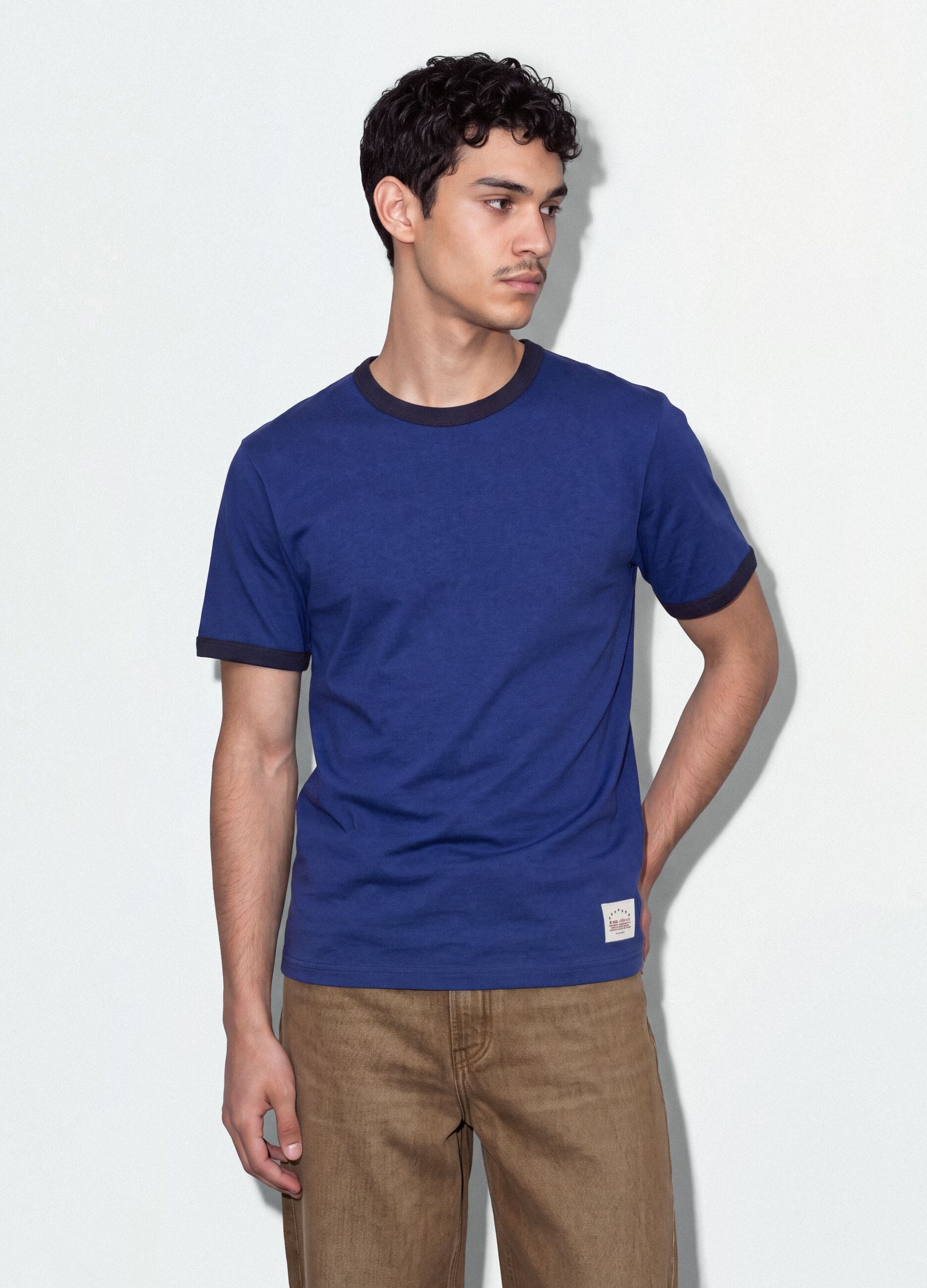 Blue fitted pure cotton T-shirt with contrast trims