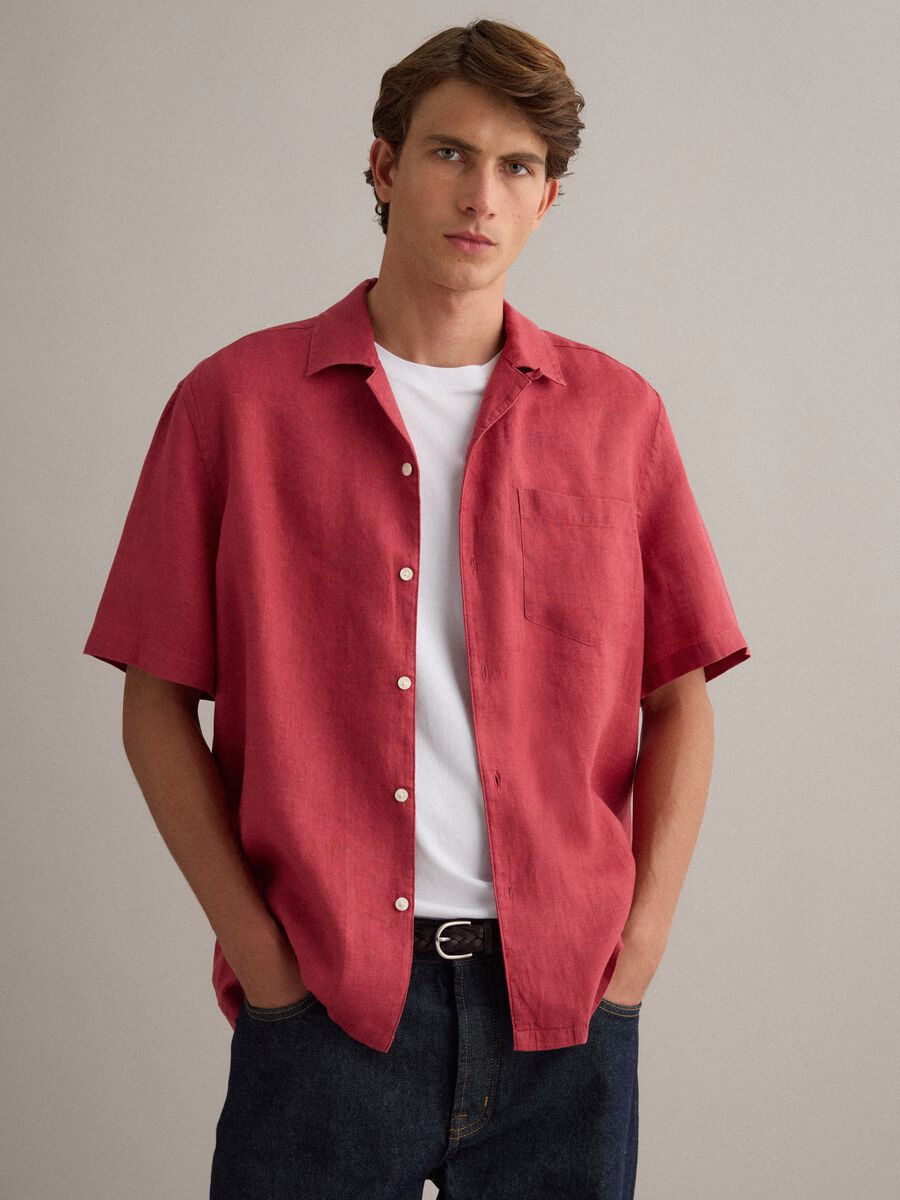 Rotes Hemd mit Bowlingkragen aus reinem Leinen_0