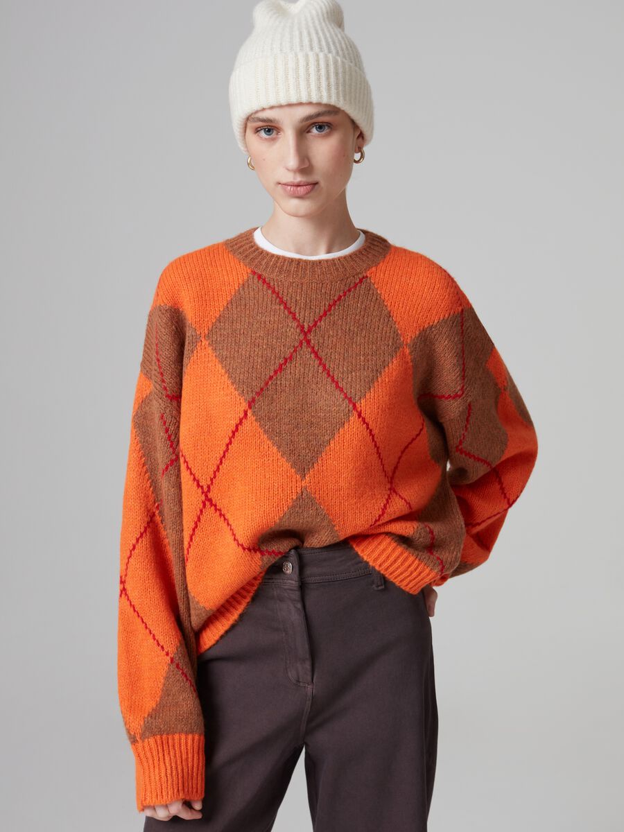 Oversized pullover with diamond pattern_0