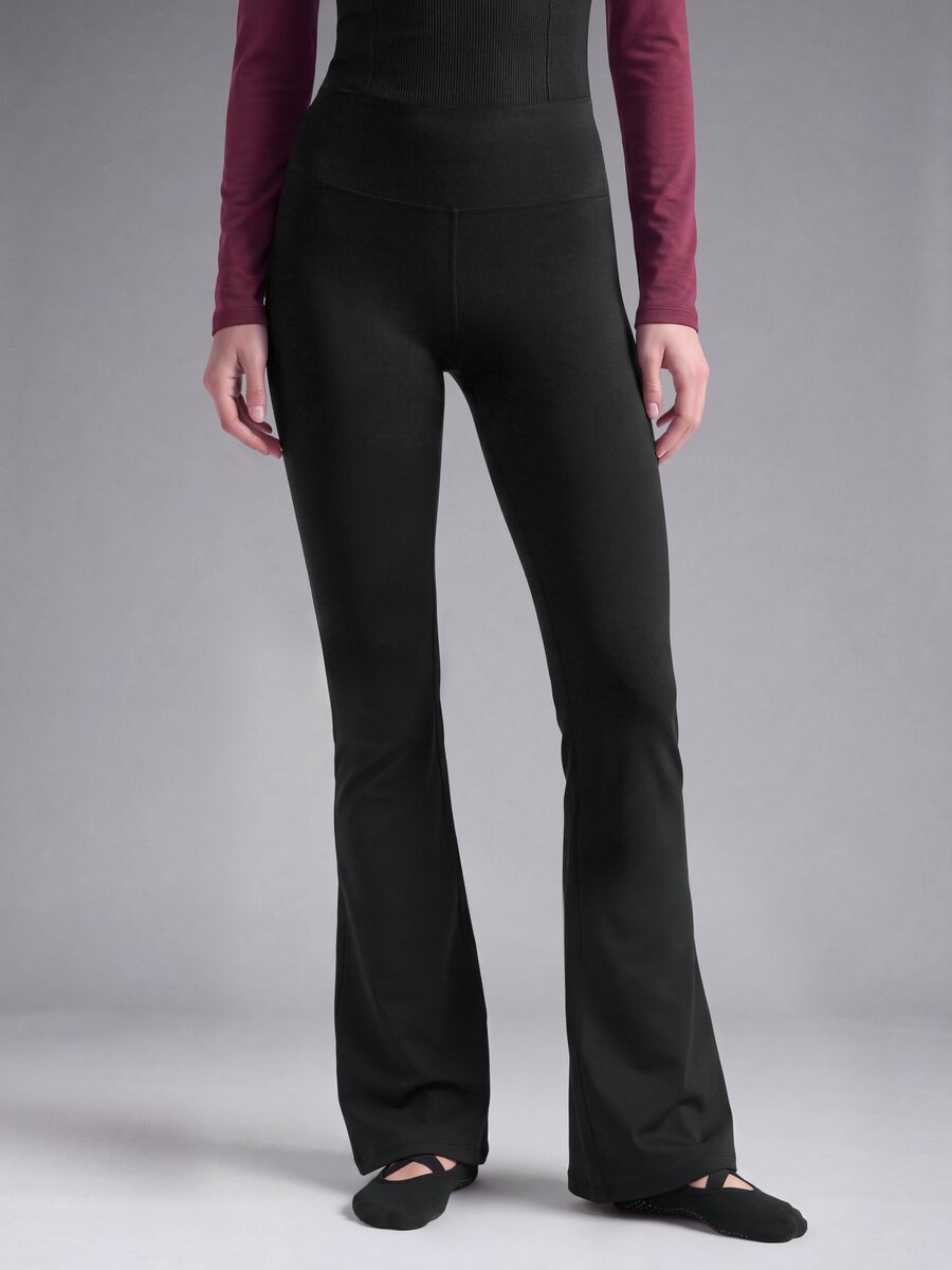 Leggings neri flare in tessuto elasticizzato traspirante ALTAVIA STUDIO_1
