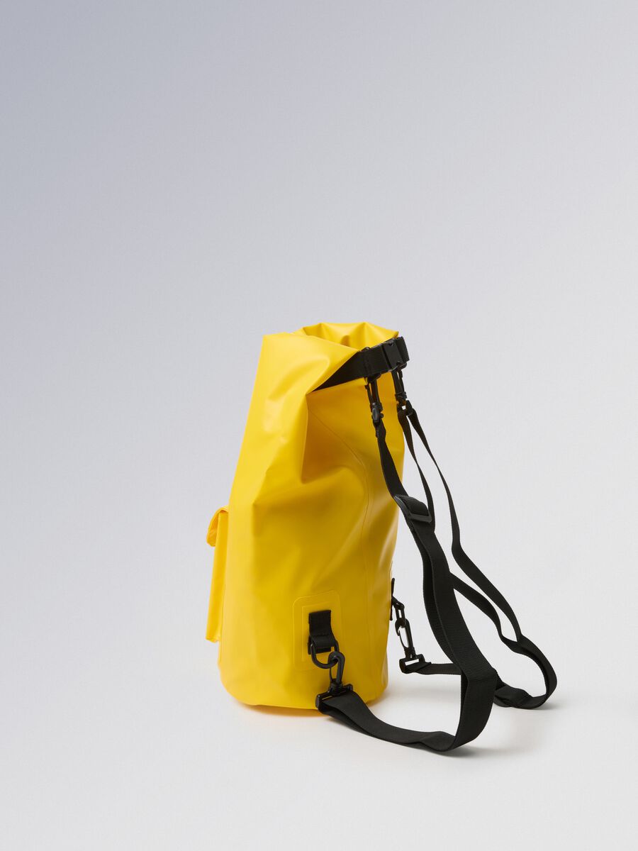 Zaino giallo impermeabile con tasca frontale_1