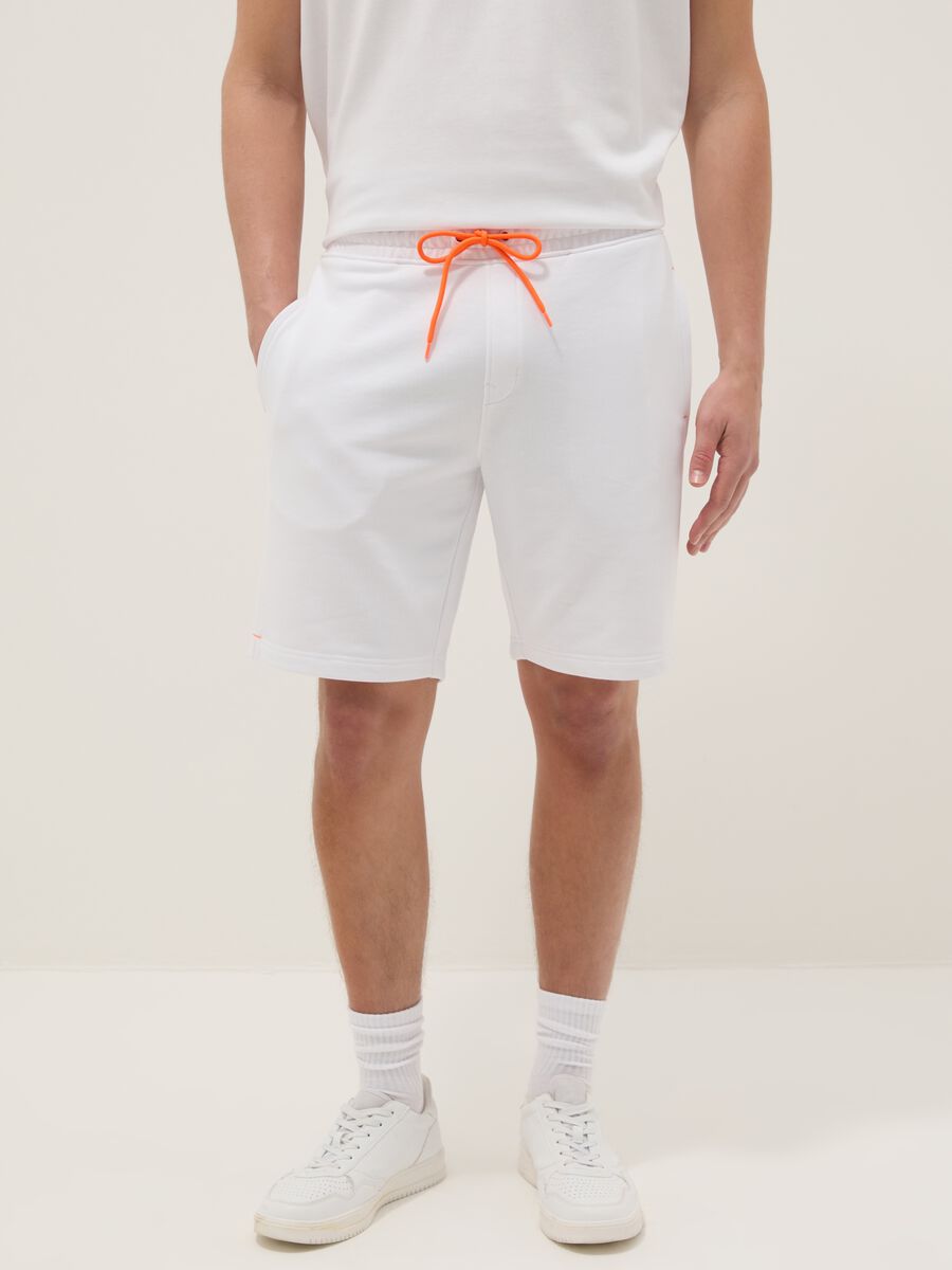 White cotton-blend Bermuda shorts with elasticated waistband_1