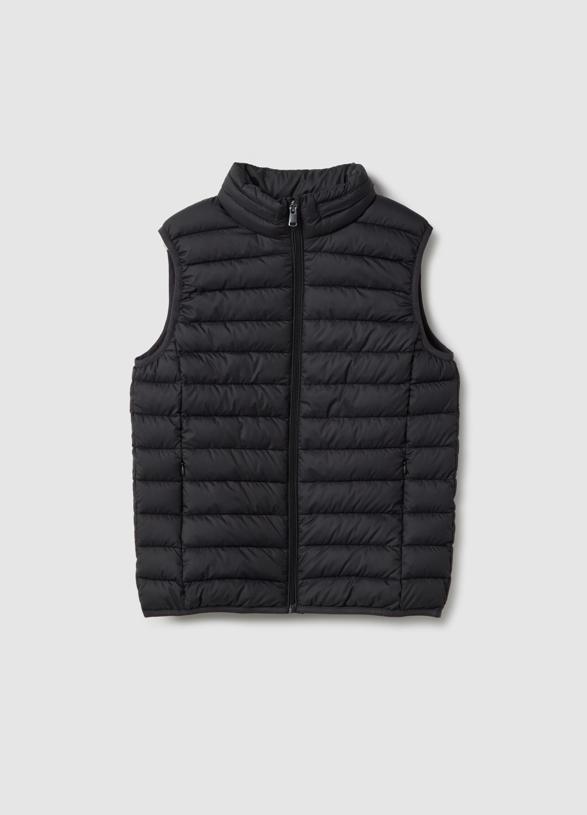 Black padded gilet for boys in regular fit with hood