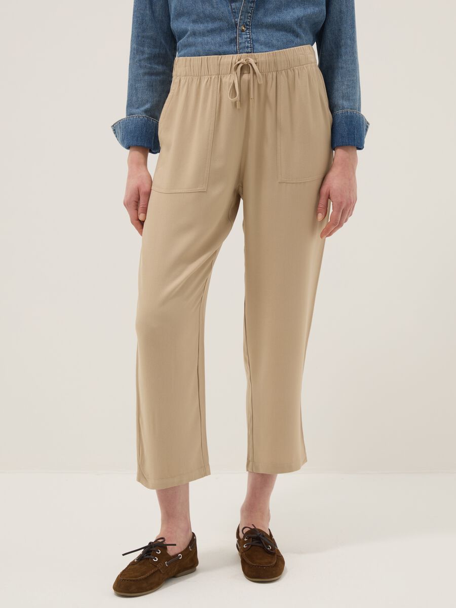 &Mu;&pi;&epsilon;&zeta; &pi;&alpha;&nu;&tau;&epsilon;&lambda;ό&nu;&iota; jogger &alpha;&pi;ό &kappa;&alpha;&theta;&alpha;&rho;ή &beta;&iota;&sigma;&kappa;ό&zeta;&eta; &kappa;&alpha;&nu;&omicron;&nu;&iota;&kappa;ή &epsilon;&phi;&alpha;&rho;&mu;&omicron;&gamma;ή_1