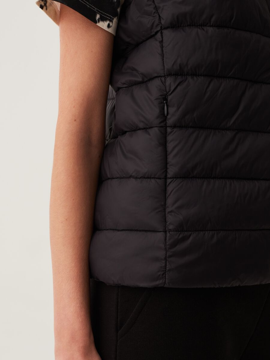Ultralight gilet with high neck_3