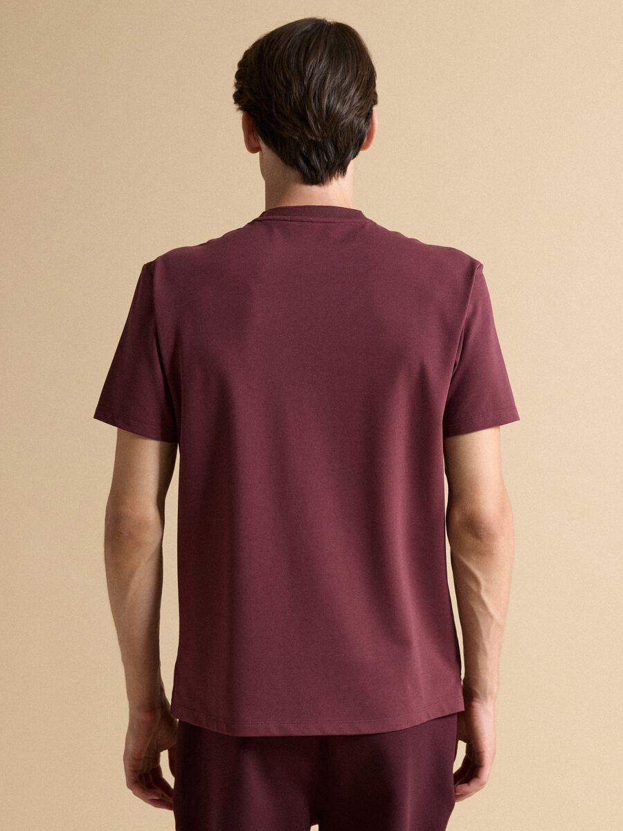 Red regular-fit stretch piqu&eacute; cotton-blend T-shirt with Easy Dry_3