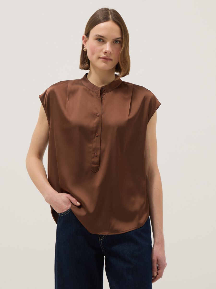 Brown short-sleeve blouse regular fit with mandarin collar_1