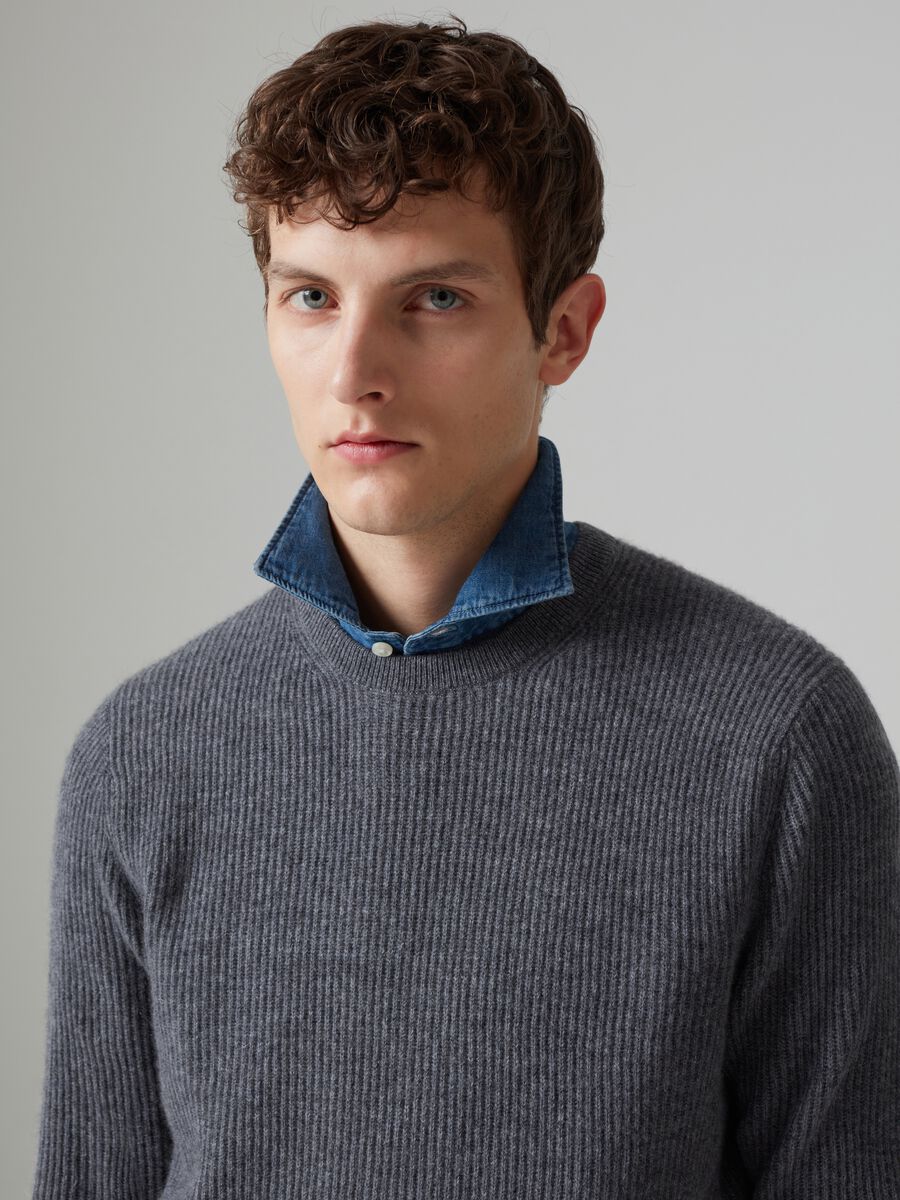 Ribbed cashmere pullover_1