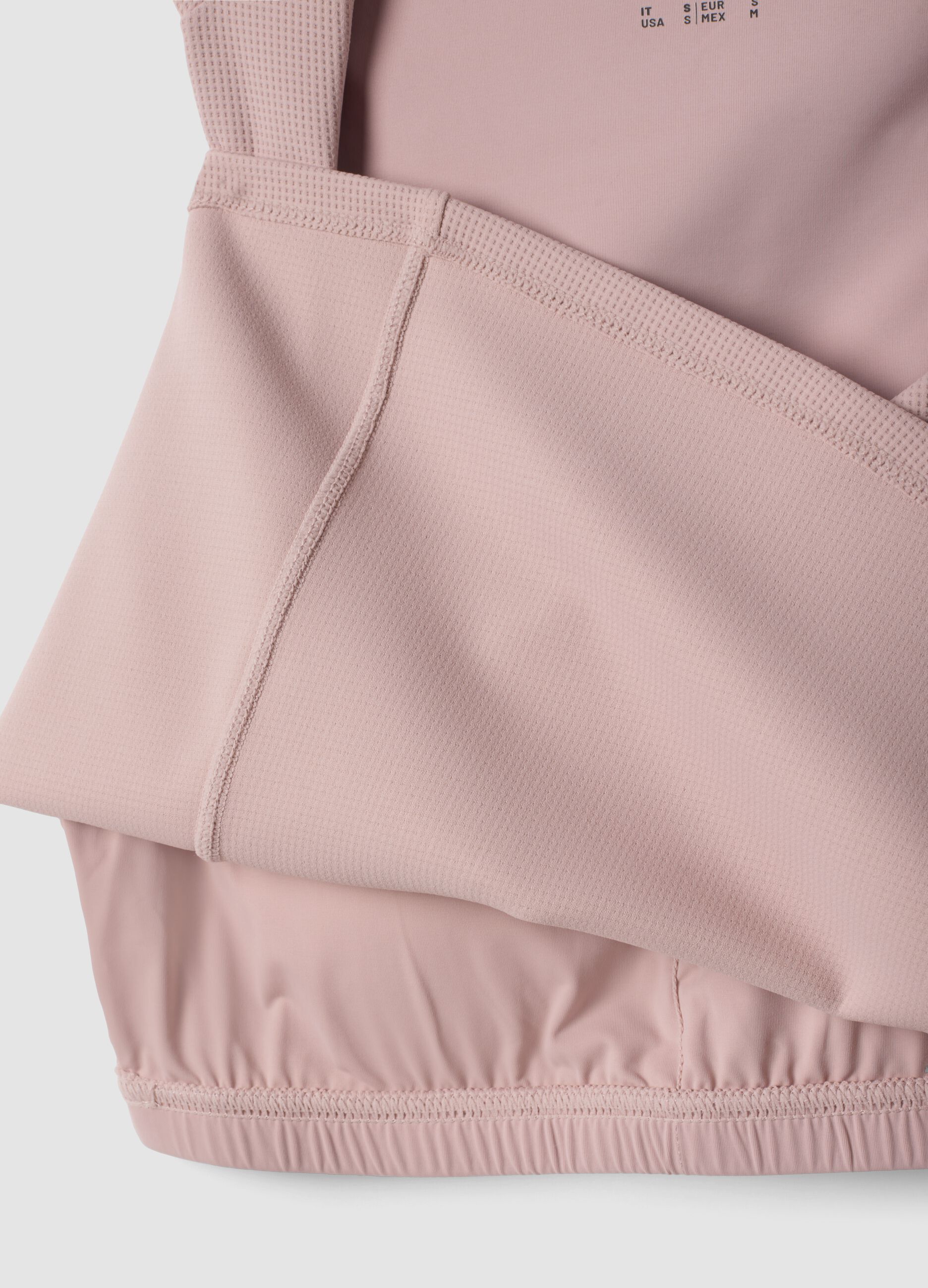 Pink cropped top in stretch fabric