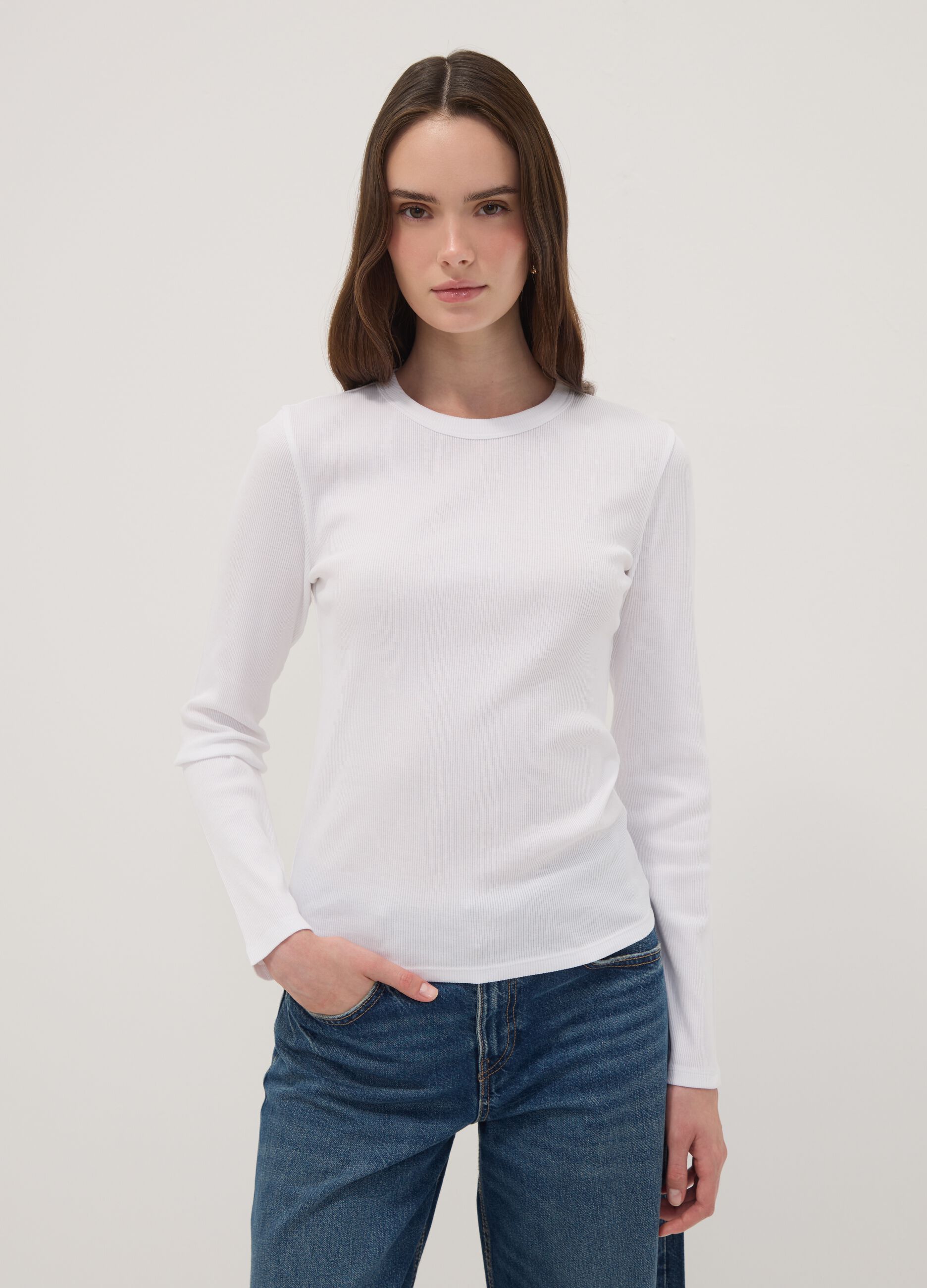 White long-sleeved pure cotton T-shirt
