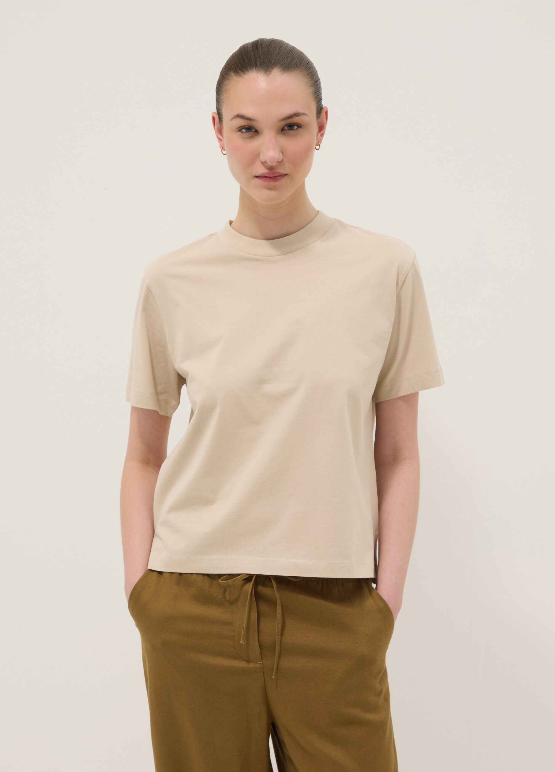 Beiges T-Shirt aus reiner Baumwolle in Regular Fit