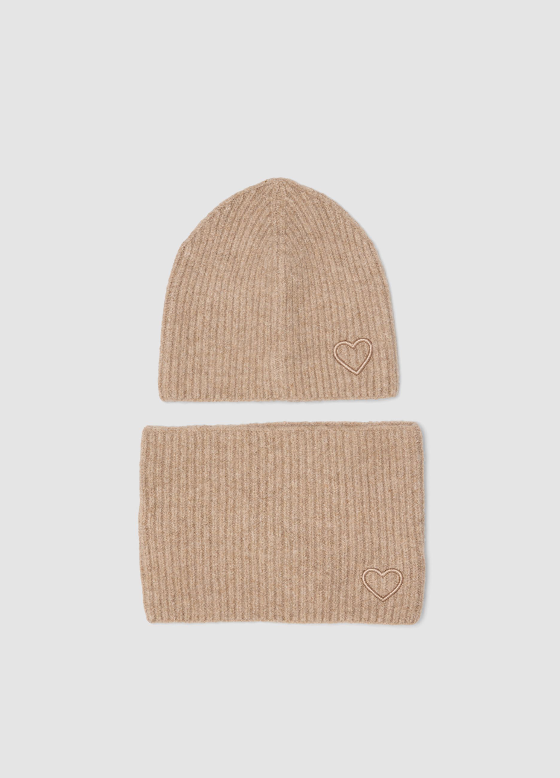 Set beige in lana elasticizzato con cappello e scaldacollo