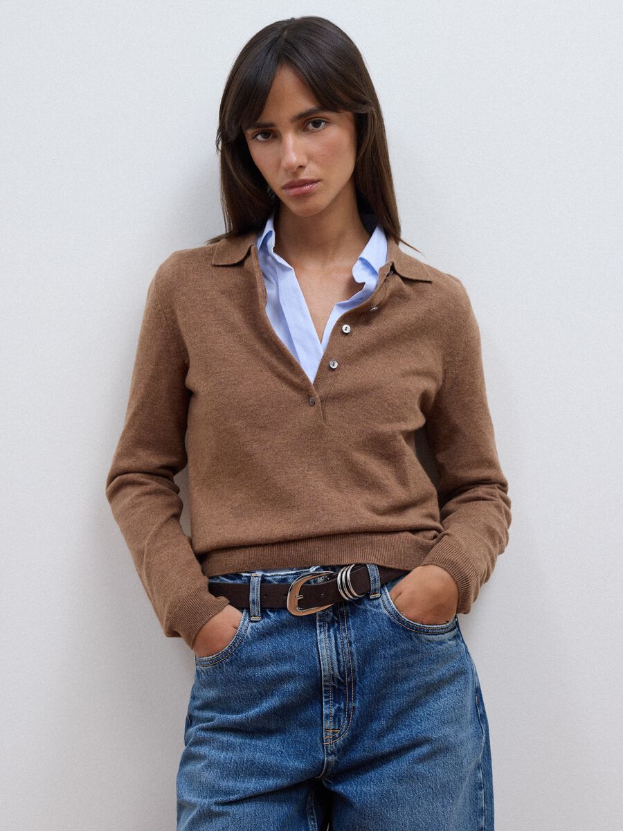 Maglia marrone in pura lana con girocollo_1