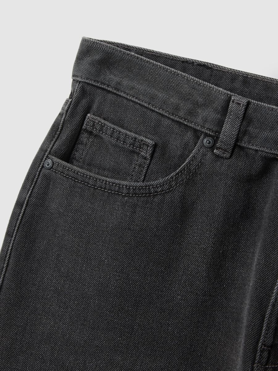 Black Cotton Blend Regular Tapered Jeans_5