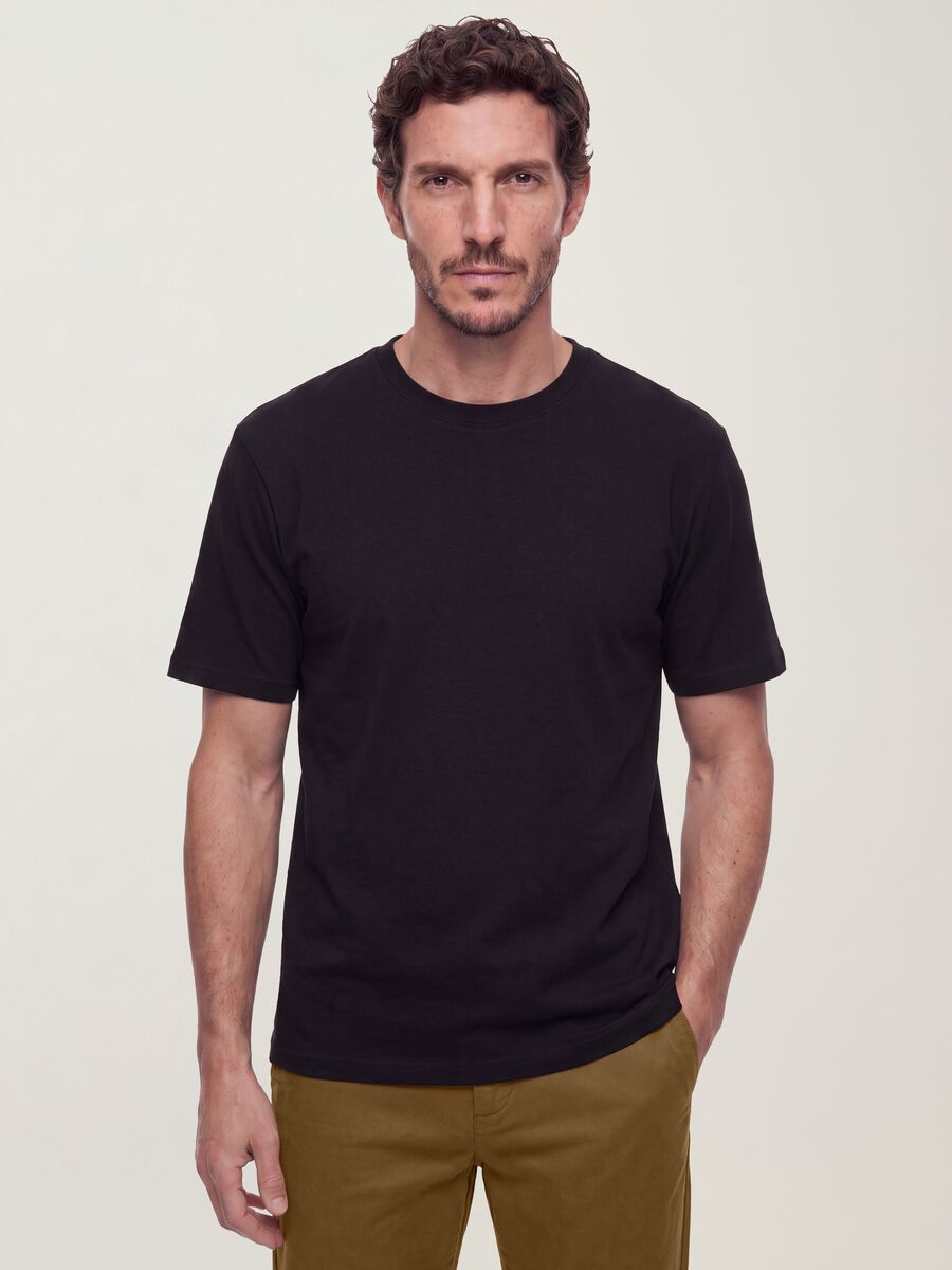 &Mu;&alpha;ύ&rho;&omicron; T-shirt &alpha;&pi;ό 100% &beta;&alpha;&mu;&beta;ά&kappa;&iota;, &kappa;&omicron;&nu;&tau;&omicron;&mu;ά&nu;&iota;&kappa;&omicron;, relaxed fit_0