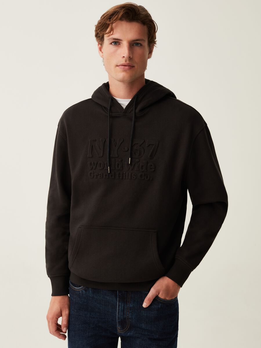 Sweatshirt with hood and embroidered logo_0