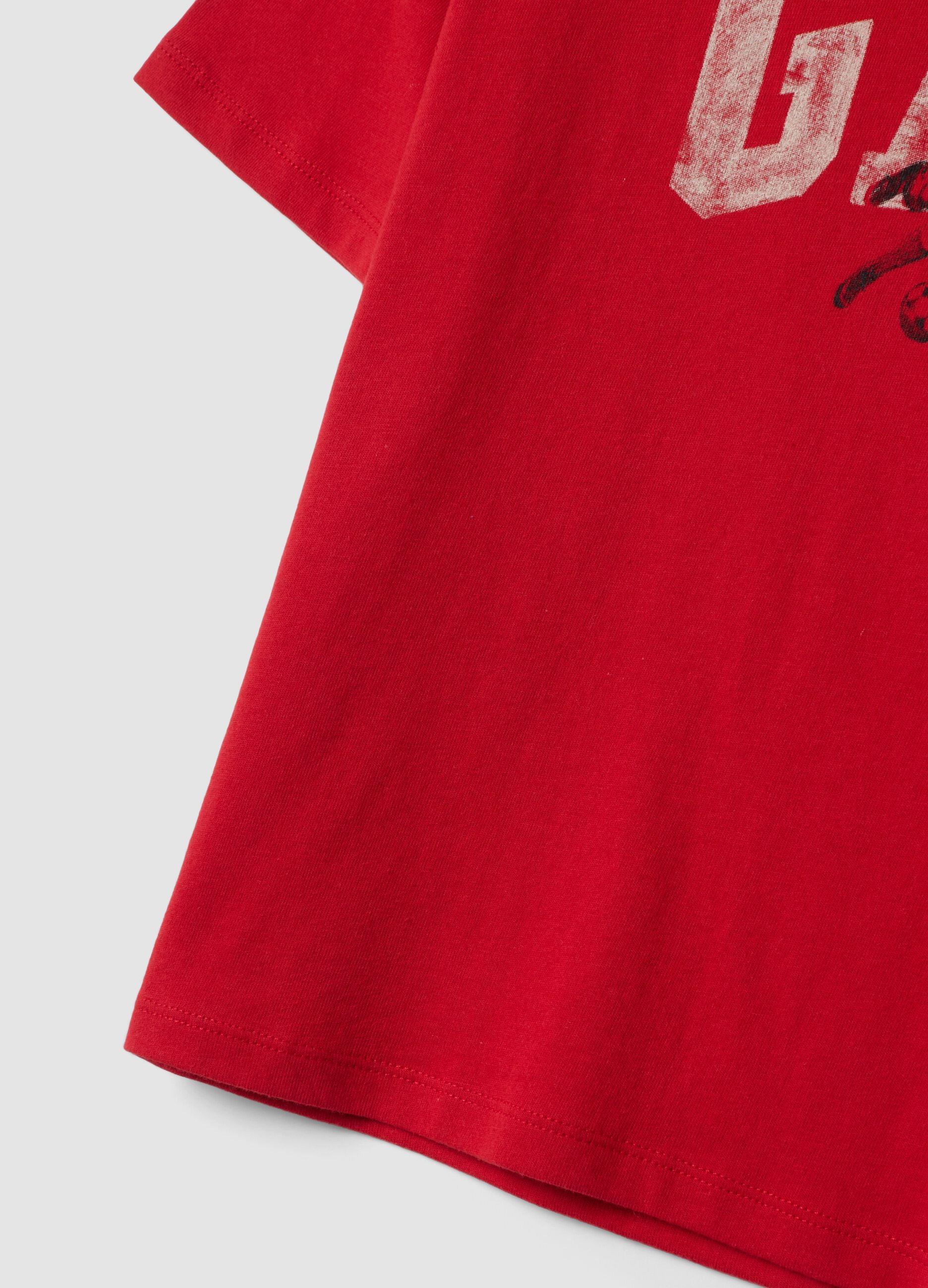 &Kappa;&omicron;&nu;&tau;&omicron;&mu;ά&nu;&iota;&kappa;&omicron; T-shirt GAP &mu;&epsilon; &lambda;&omicron;&gamma;ό&tau;&upsilon;&pi;&omicron; &alpha;&pi;ό 100% &beta;&alpha;&mu;&beta;ά&kappa;&iota;