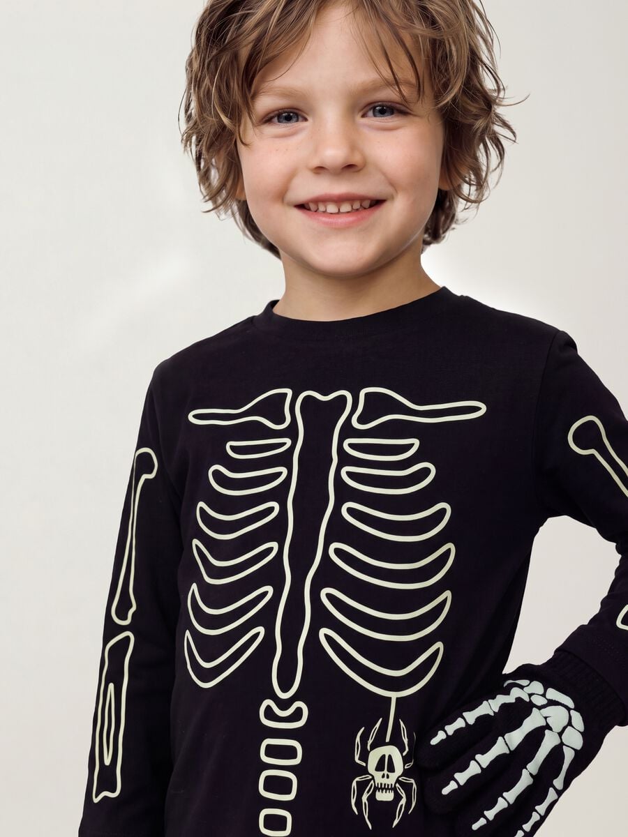 T-shirt nera in puro cotone con girocollo e stampa scheletro_2