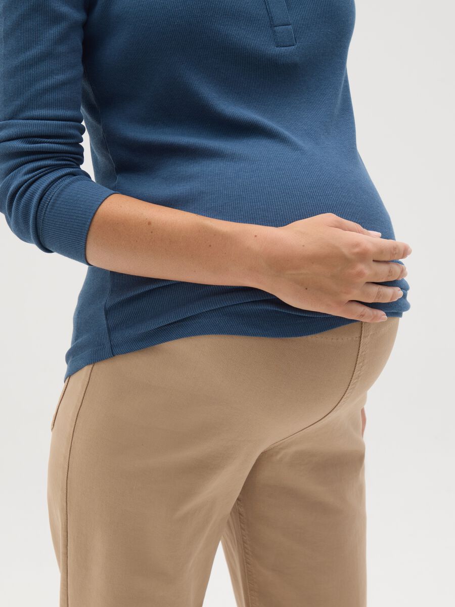 Long-sleeve blue maternity T-shirt with stretch fabric_2