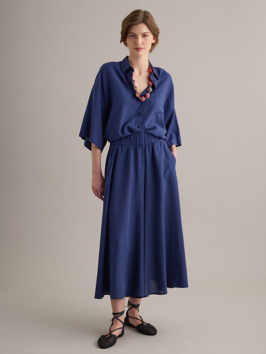 Camisa azul em mistura de viscose e linho, corte oversize_2