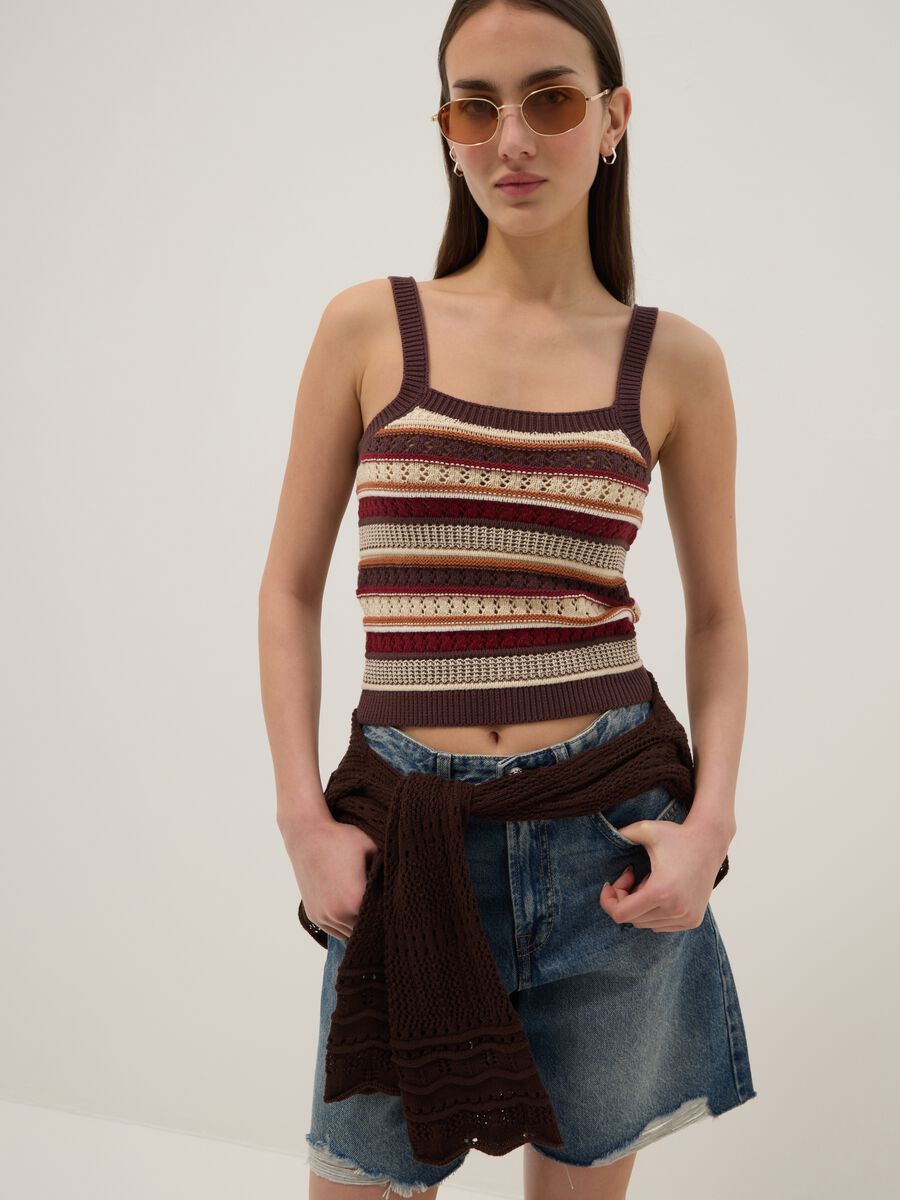 Eng anliegende Weste aus reiner Baumwolle mit mehrfarbigen Streifen und schmalen Tr&auml;gern_0
