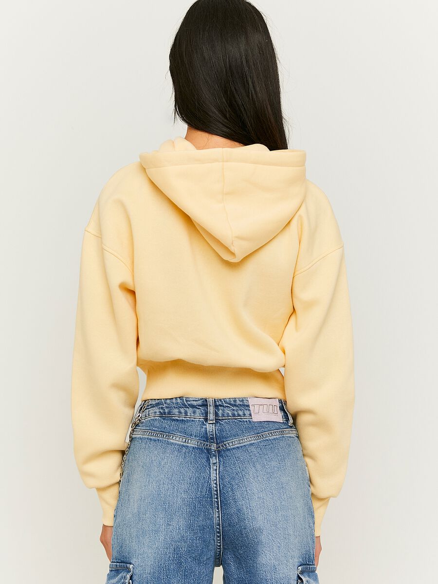 Crop sweatshirt with hood and zip_2