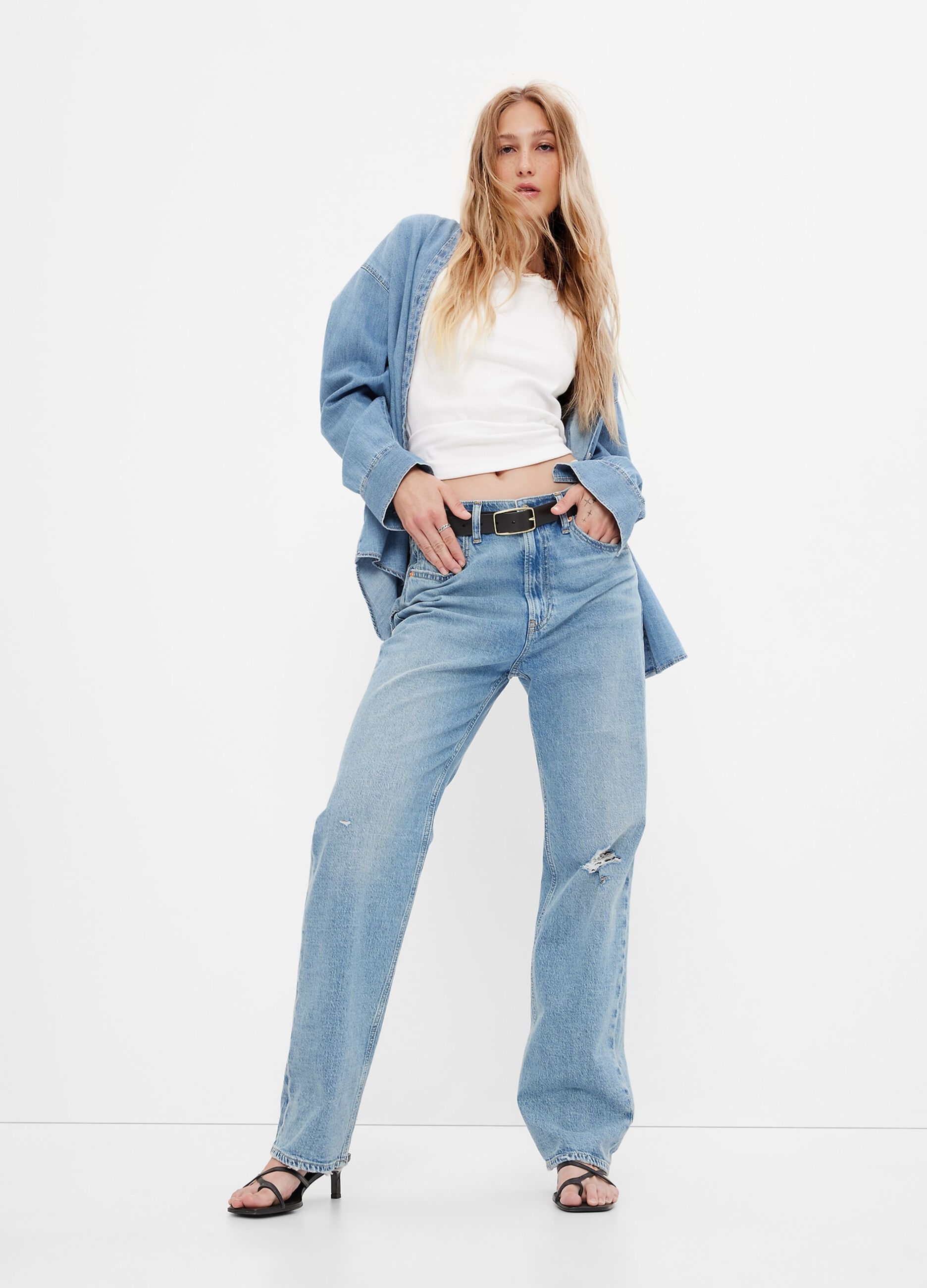 Loose-fit jeans with rips
