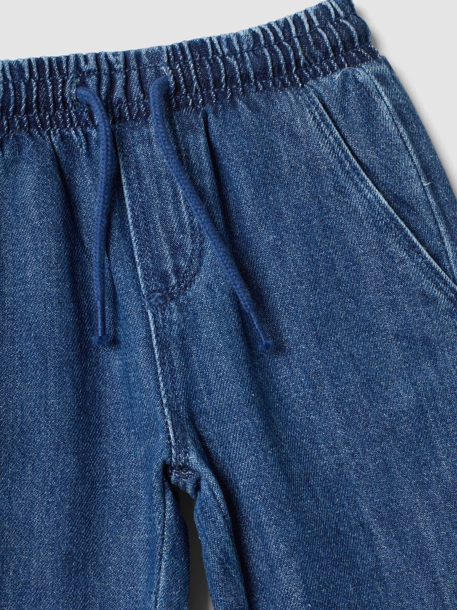 Blaue Denim-Hose aus Baumwoll-Viscose-Mix mit elastischem Bund_2