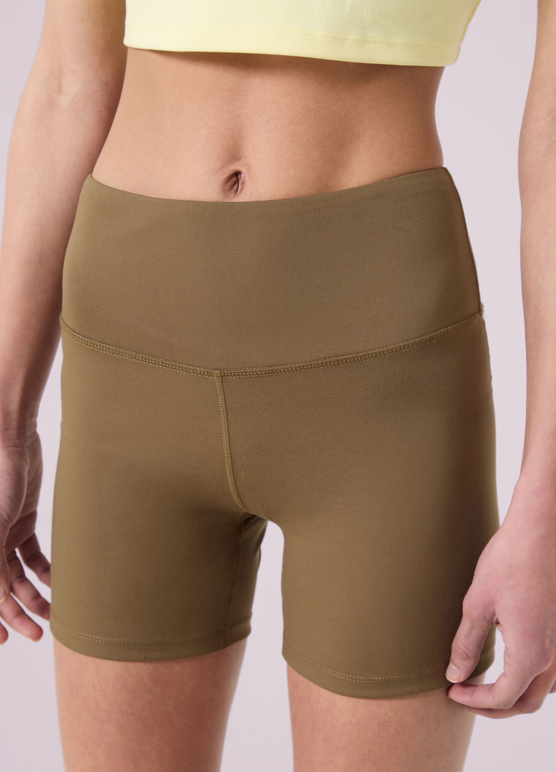 Shorts aus technischem Gewebe von ALTAVIA STUDIO