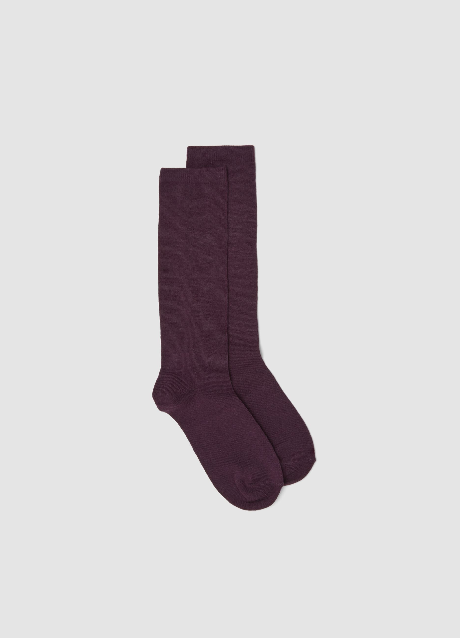 Dunkelviolette Socken aus elastischer Bio-Baumwolle