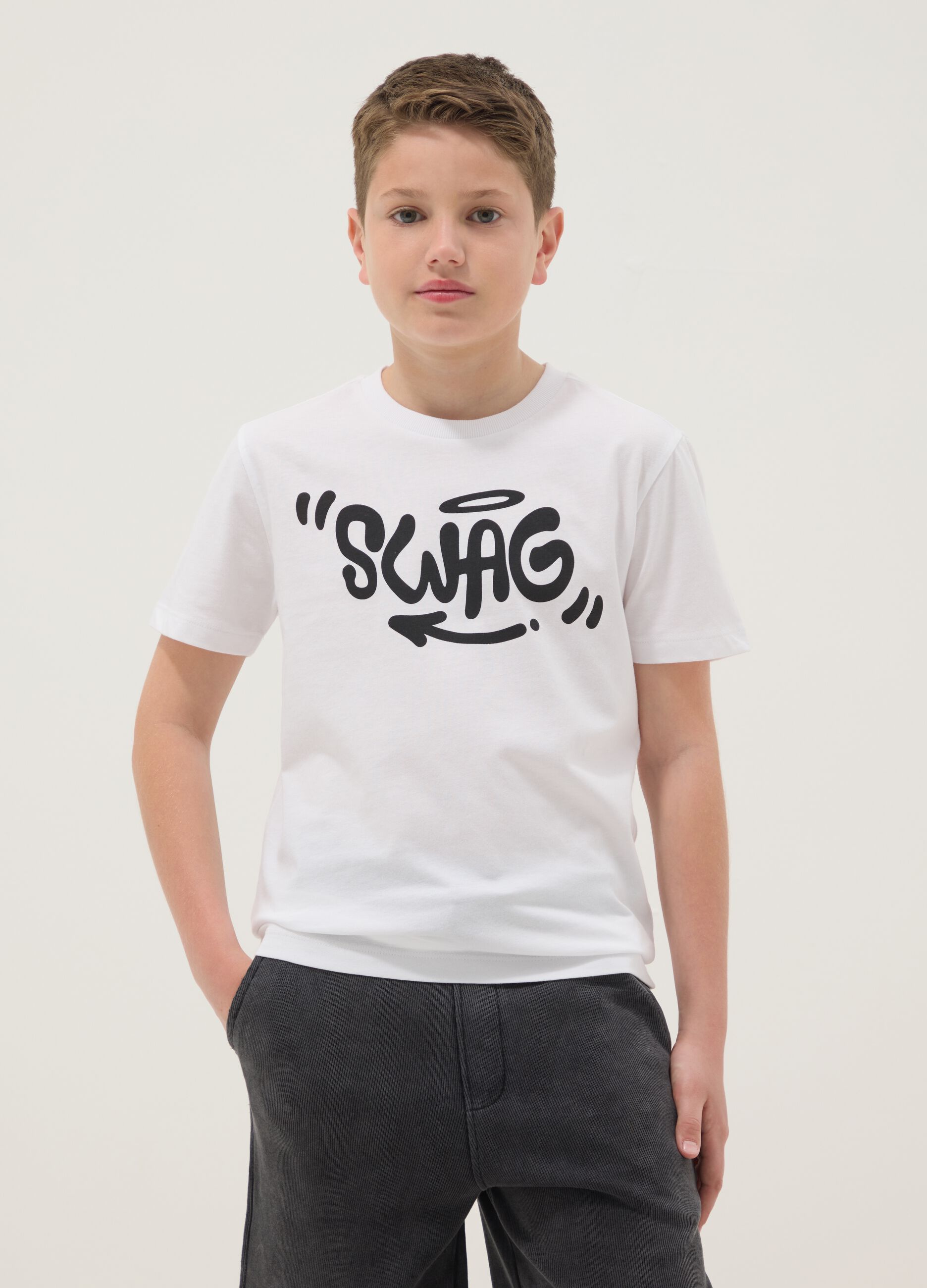 Boys' white pure cotton T-shirt regular fit with Swag print