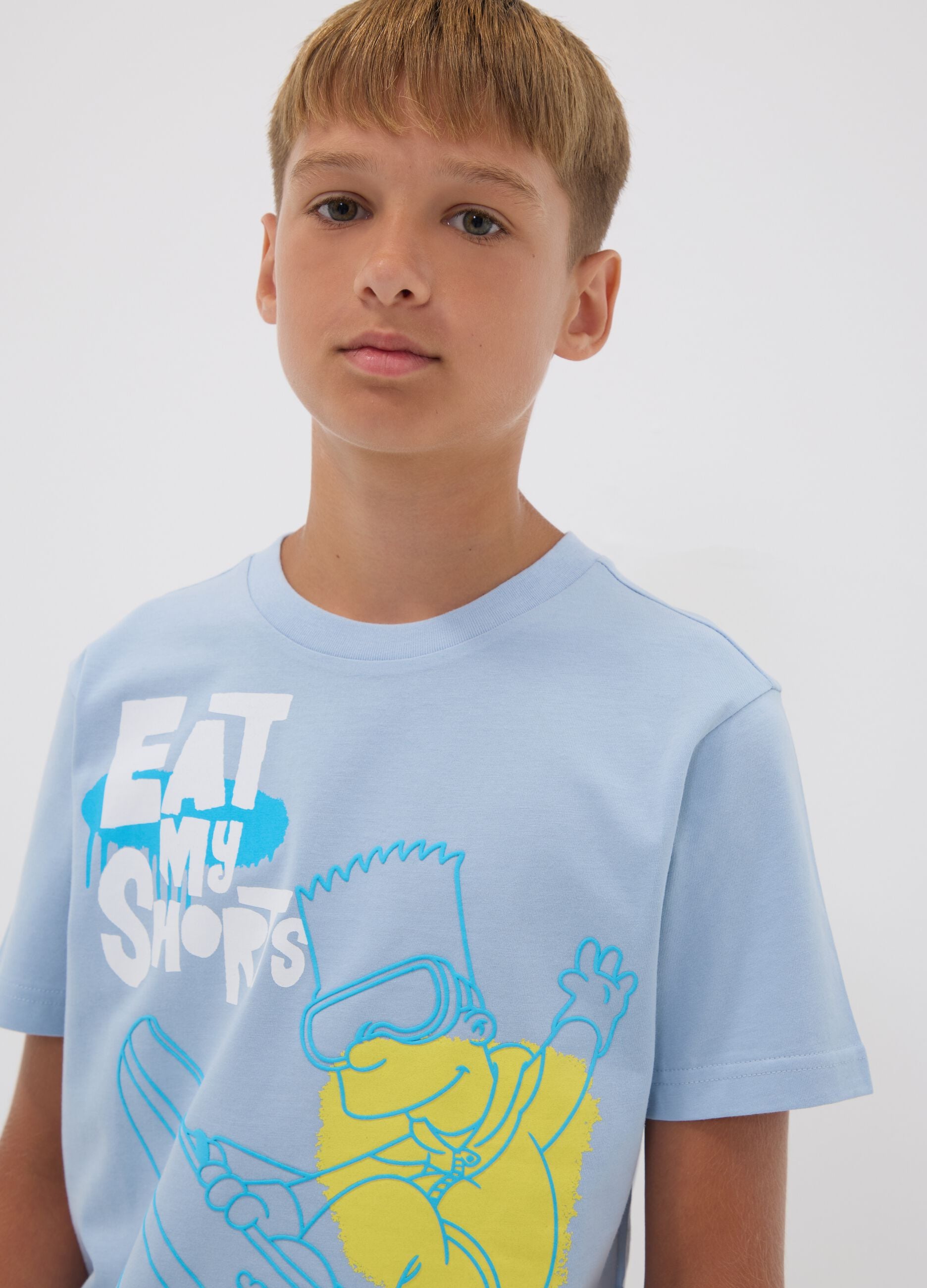 Hellblaues Jungen‑T‑Shirt aus reiner Baumwolle mit Simpsons‑Print