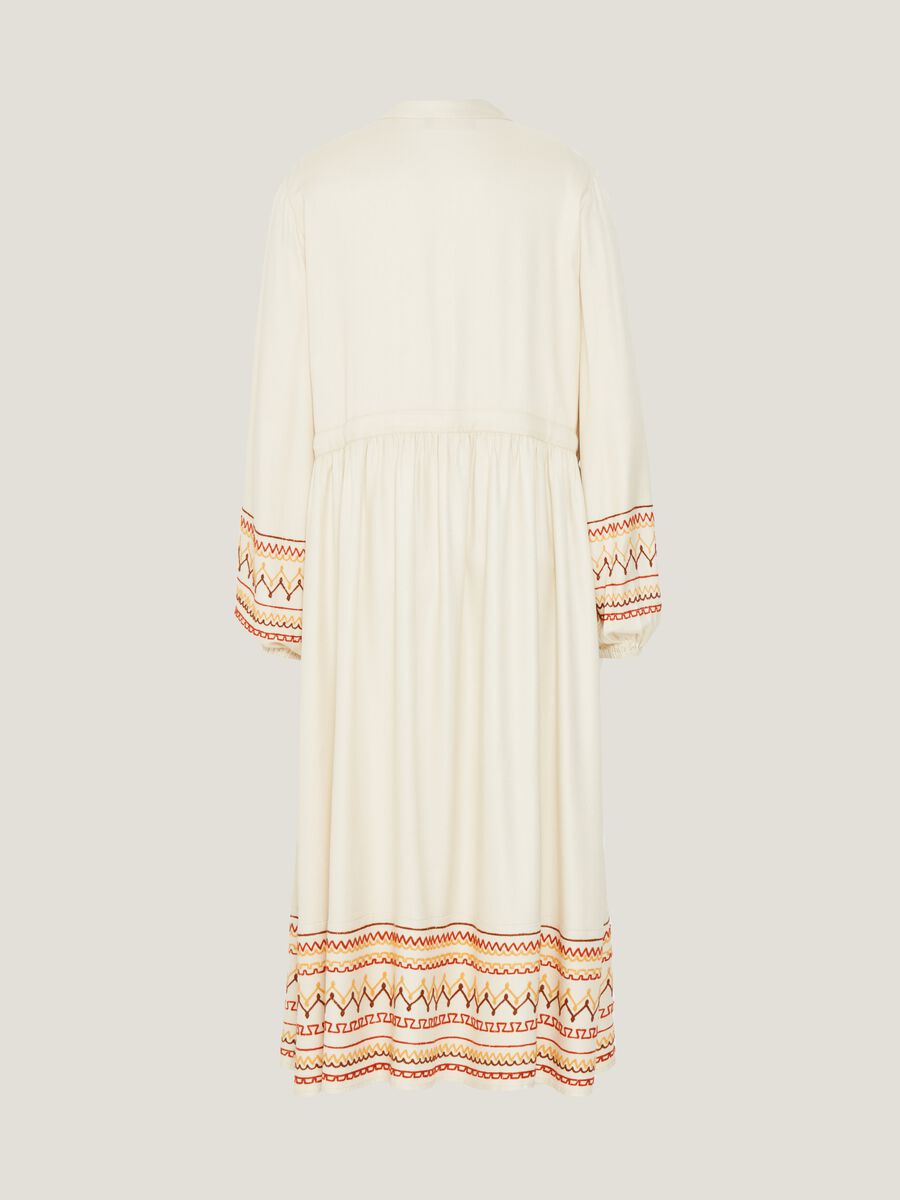 Long shirt dress with heritage embroidery_4