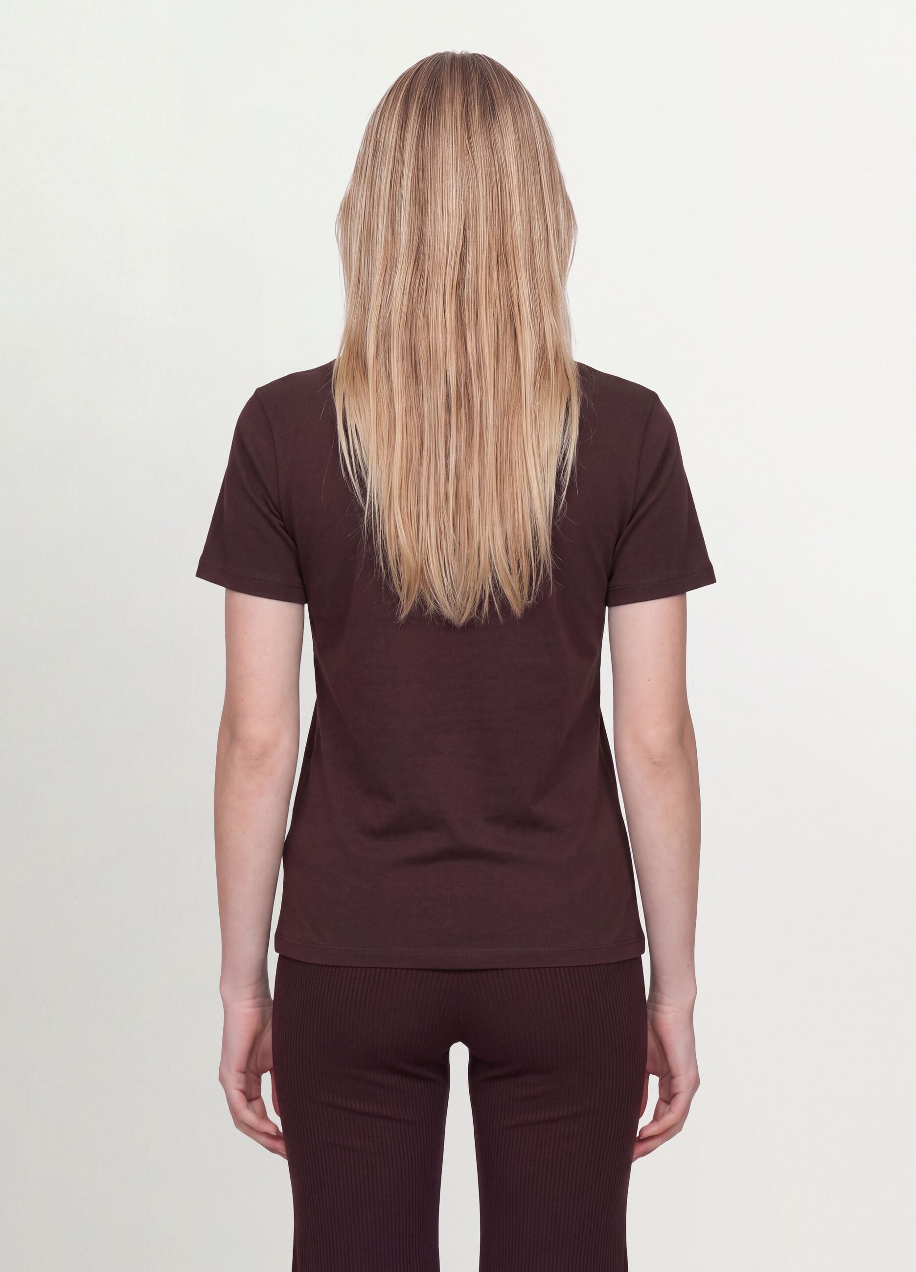 Braunes T-Shirt aus reiner Bio-Baumwolle mit Rundhalsausschnitt, Regular Fit