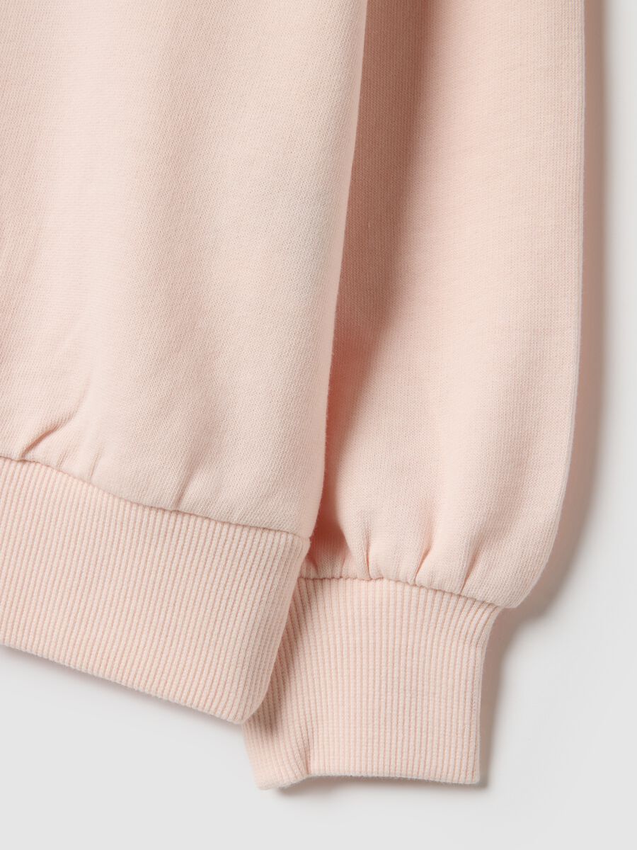 Regular fit pink cotton sweatshirt with print for girls_3