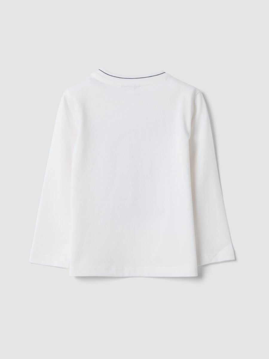 Camiseta blanca de algod&oacute;n org&aacute;nico puro con bordado de osito, corte regular_1