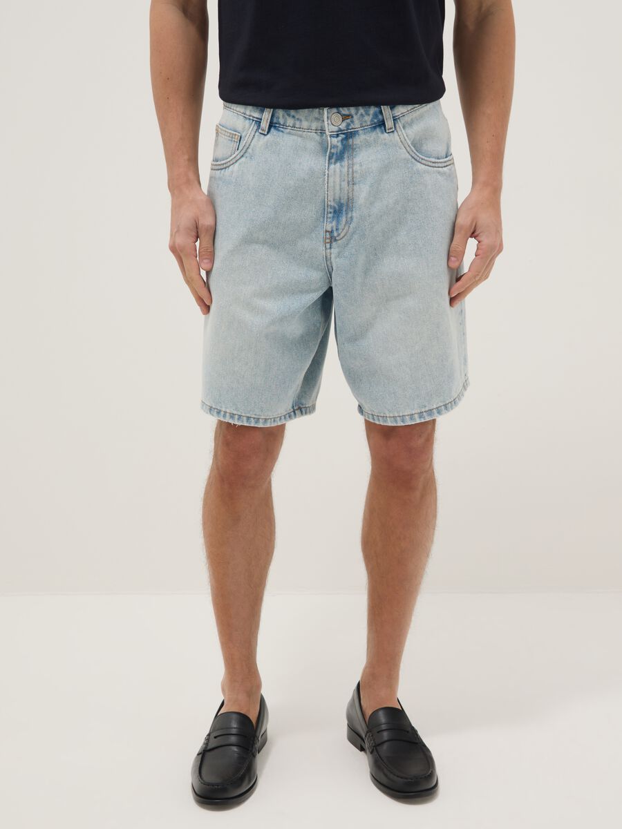 Hellblaue Baggy-Fit Denim-Bermudas aus Baumwollmix_1