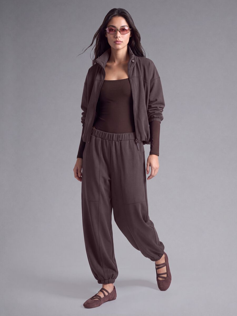Short brown stretch viscose sweatshirt with high neck_4