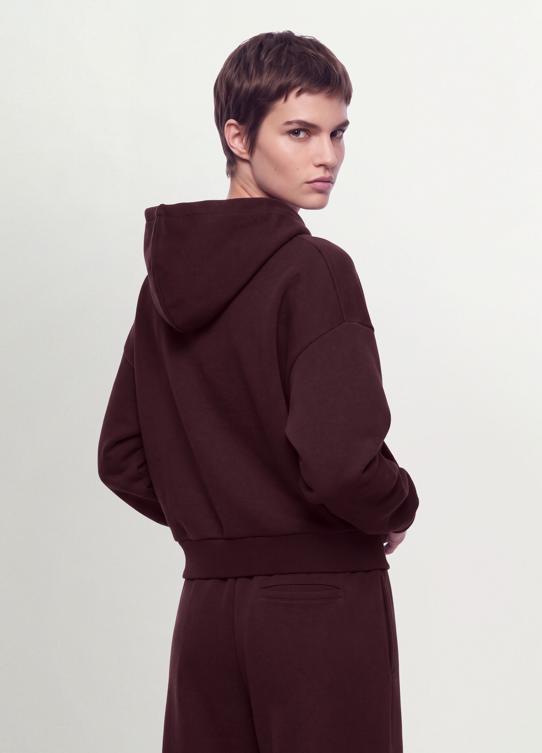 Violettes Sweatshirt aus elastischem Modal mit Rundhalsausschnitt