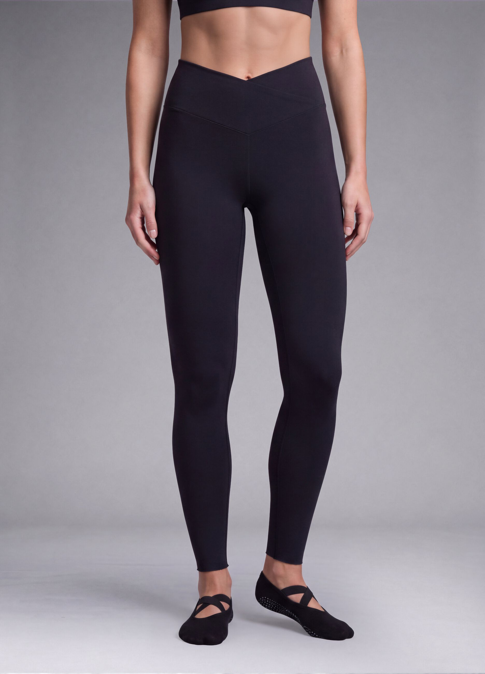 Schwarze Slim-Fit-Leggings aus Stretchmaterial mit regul&auml;rer Taille ALTAVIA STUDIO