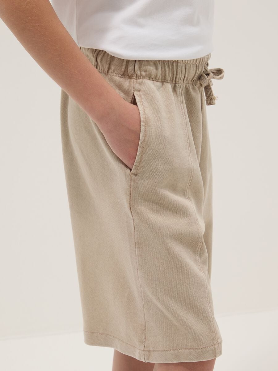 Boys' comfort fit pure cotton beige shorts_2
