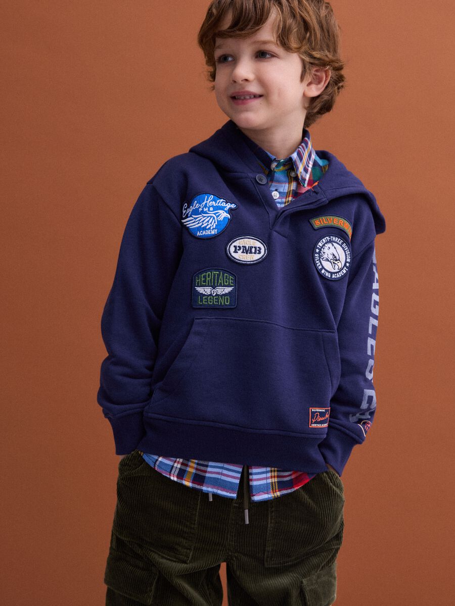 Navyblauer Hoodie mit Rundhalsausschnitt aus Baumwollmischung_0