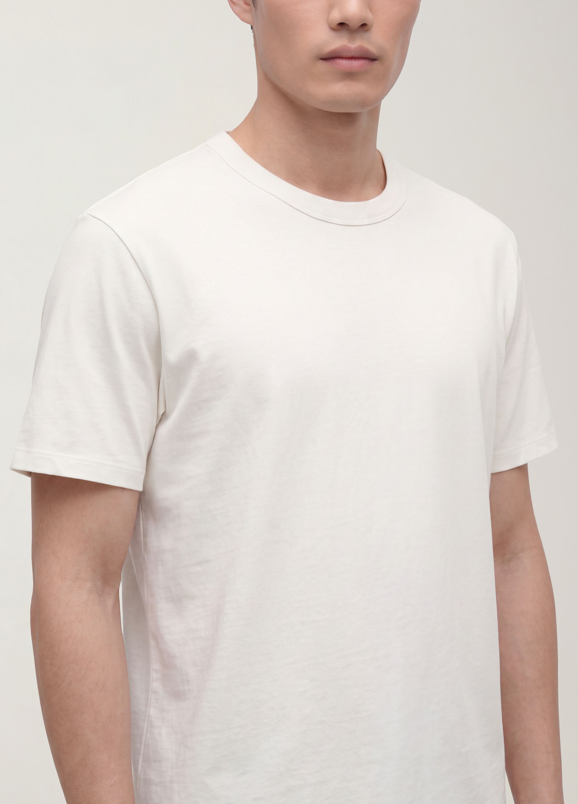 Weisses T-Shirt aus reiner Baumwolle mit Rundhalsausschnitt, Relaxed Fit
