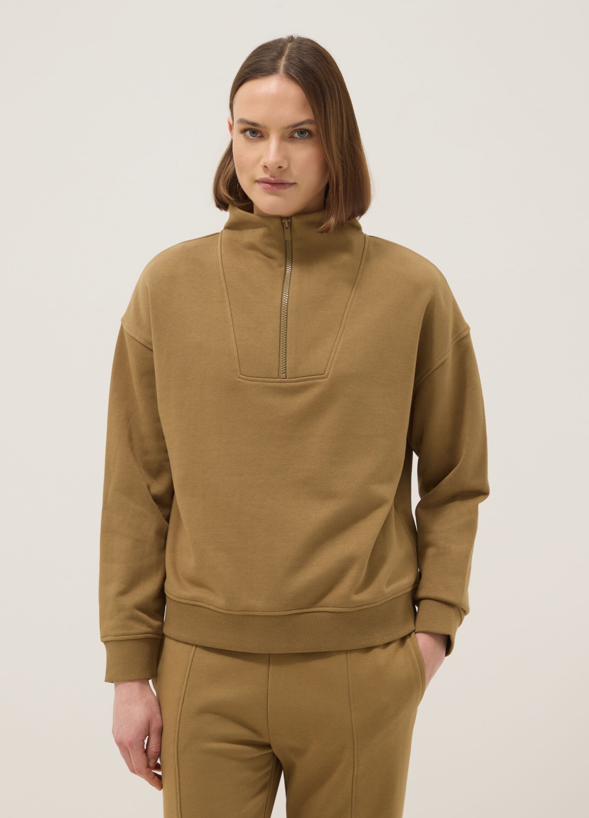 Brauner Baumwollmix-Pullover mit Halbzip